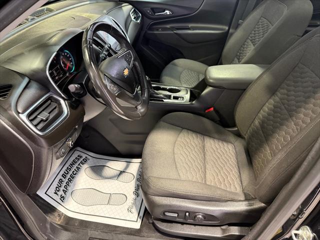 Photo of 2018 Mosaic Black Metallic Chevrolet Equinox