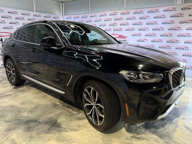 Photo of 2022 Black Sapphire Metallic BMW X4