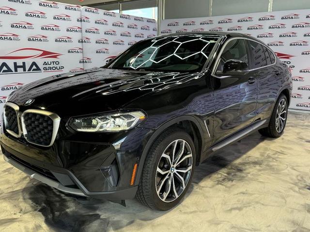 Photo of 2022 Black Sapphire Metallic BMW X4
