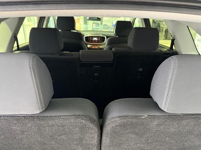 Photo of 2017 Titanium Silver Kia Sorento