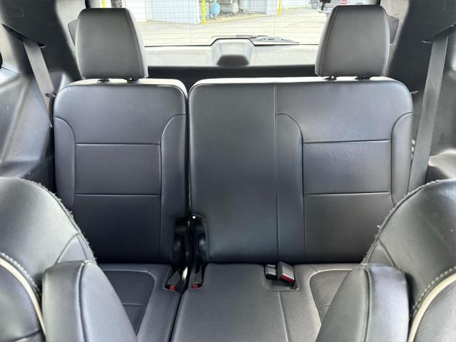 Photo of 2022 Iridescent Pearl Tricoat Chevrolet Traverse