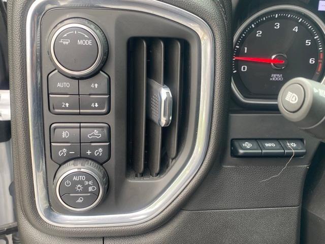 Photo of 2022 Iridescent Pearl Tricoat Chevrolet Silverado 2500