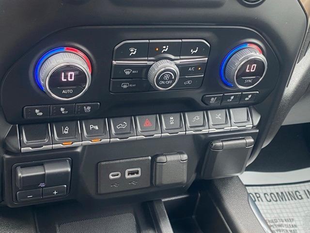 Photo of 2022 Iridescent Pearl Tricoat Chevrolet Silverado 2500