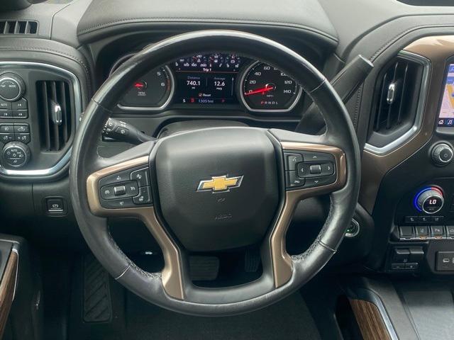 Photo of 2022 Iridescent Pearl Tricoat Chevrolet Silverado 2500