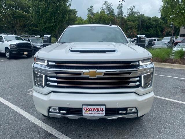 Photo of 2022 Iridescent Pearl Tricoat Chevrolet Silverado 2500