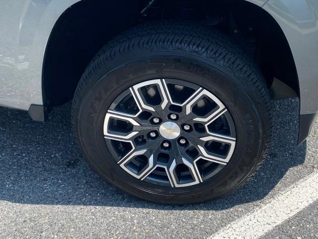 Photo of 2023 Sterling Gray Metallic Chevrolet Colorado