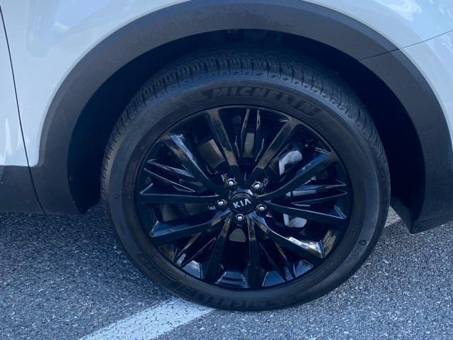 Photo of 2021 Snow White Pearl Kia Telluride
