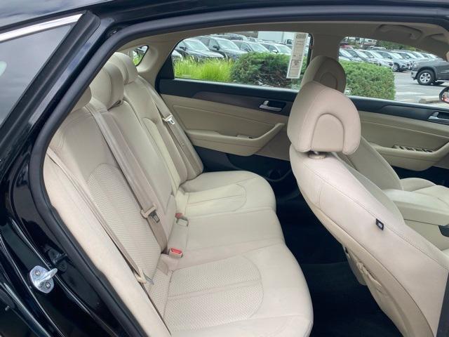 Photo of 2016 Phantom Black Hyundai SONATA