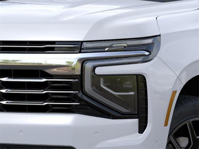 Photo of 2025 Summit White Chevrolet Suburban