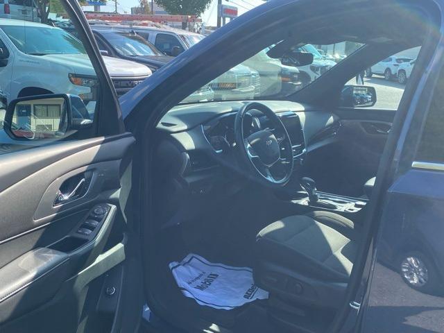 Photo of 2023 Blue Metallic Chevrolet Traverse