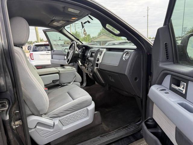 Photo of 2013 Tuxedo Black Metallic Ford F-150