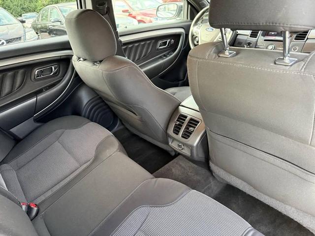 Photo of 2013 Tuxedo Black Metallic Ford Taurus