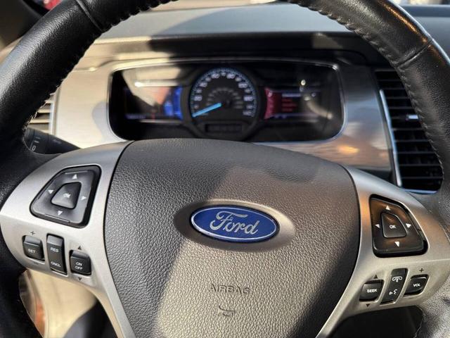 Photo of 2013 Tuxedo Black Metallic Ford Taurus