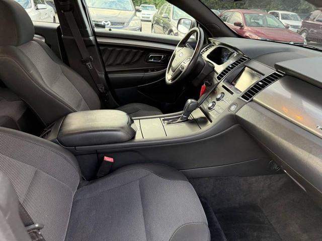 Photo of 2013 Tuxedo Black Metallic Ford Taurus