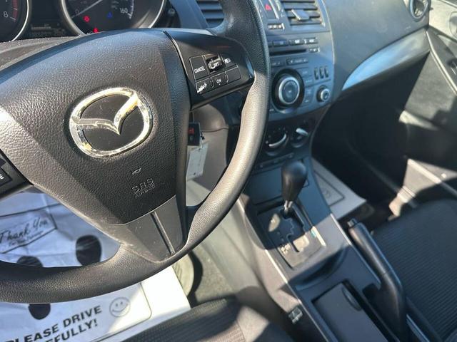 Photo of 2012 Liquid Silver Metallic Mazda Mazda3
