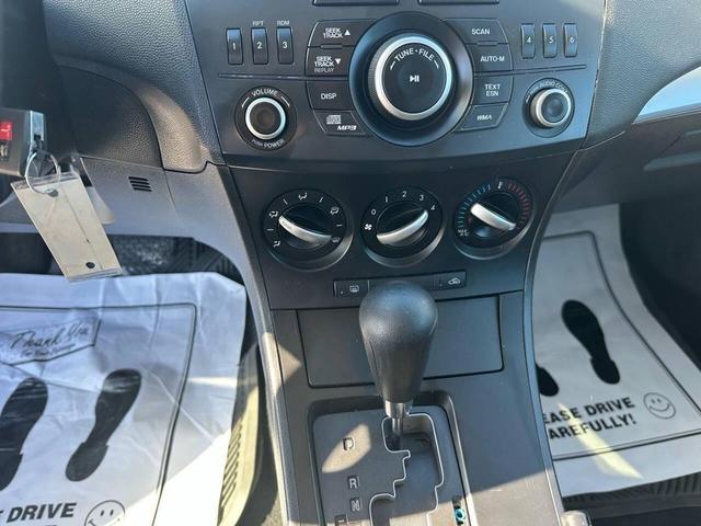 Photo of 2012 Liquid Silver Metallic Mazda Mazda3
