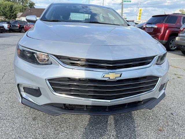 Photo of 2016 Silver Ice Metallic Chevrolet Malibu