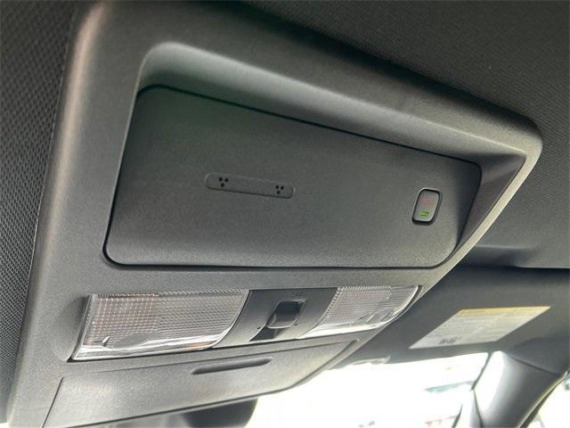 Photo of 2025 Black Nissan Frontier