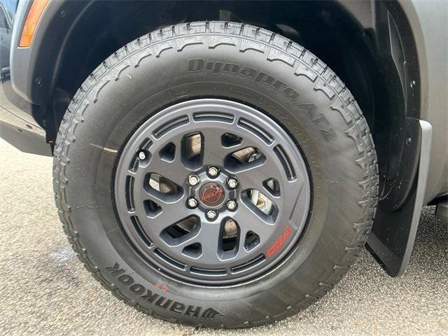 Photo of 2025 Black Nissan Frontier