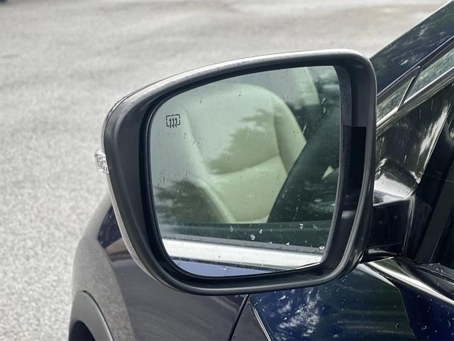 Photo of 2023 Deep Ocean Blue Nissan Murano