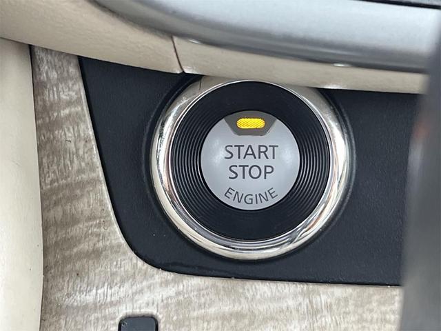 Photo of 2023 Deep Ocean Blue Nissan Murano