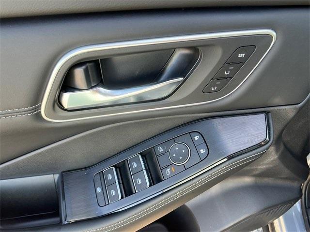 Photo of 2025 Boulder Gray Metallic Nissan Rogue