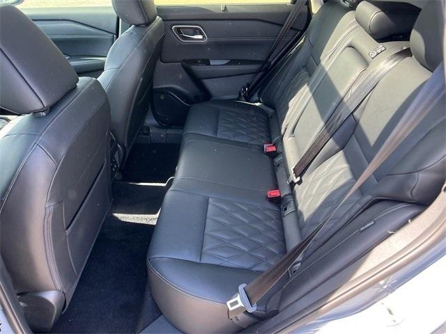 Photo of 2025 Boulder Gray Metallic Nissan Rogue