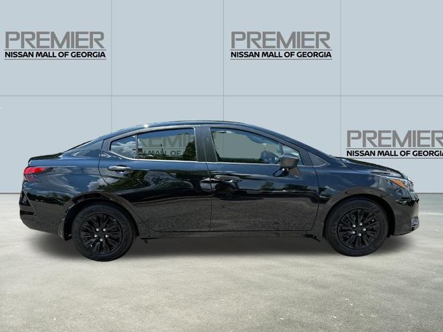 Photo of 2025 Black Nissan Versa