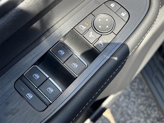 Photo of 2025 Aspen White Nissan Armada