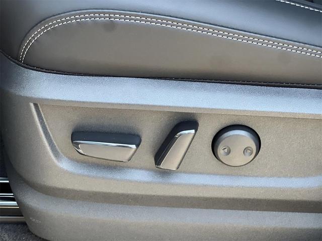 Photo of 2025 Aspen White Nissan Armada