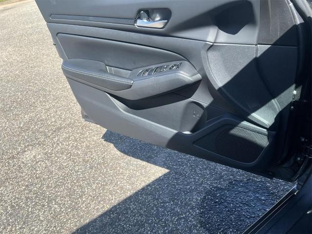 Photo of 2024 Gun Metallic Nissan Altima