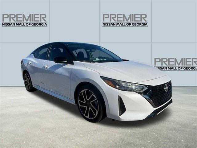Photo of 2025 White Nissan Sentra