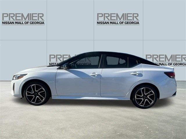Photo of 2025 White Nissan Sentra