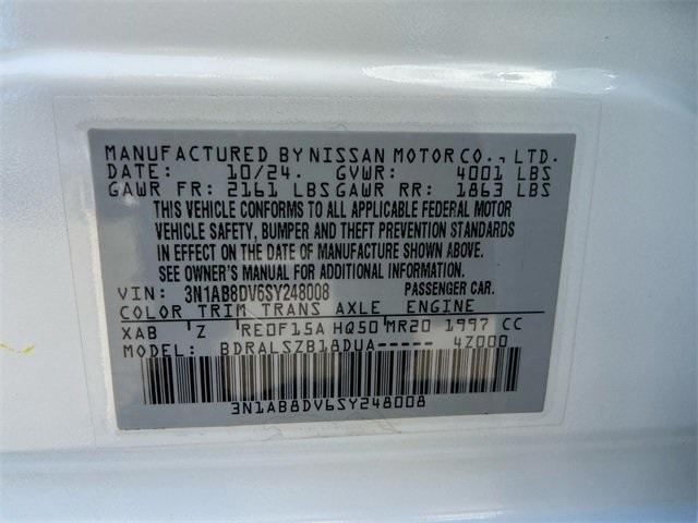 Photo of 2025 White Nissan Sentra