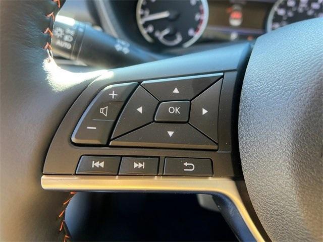 Photo of 2025 White Nissan Sentra