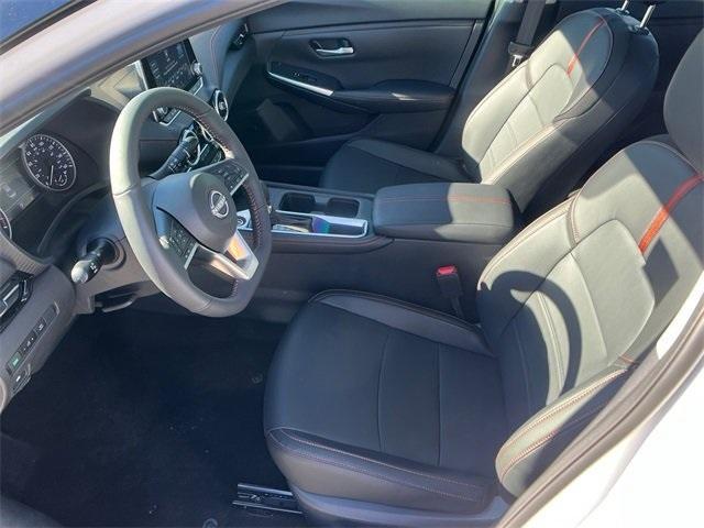 Photo of 2025 White Nissan Sentra