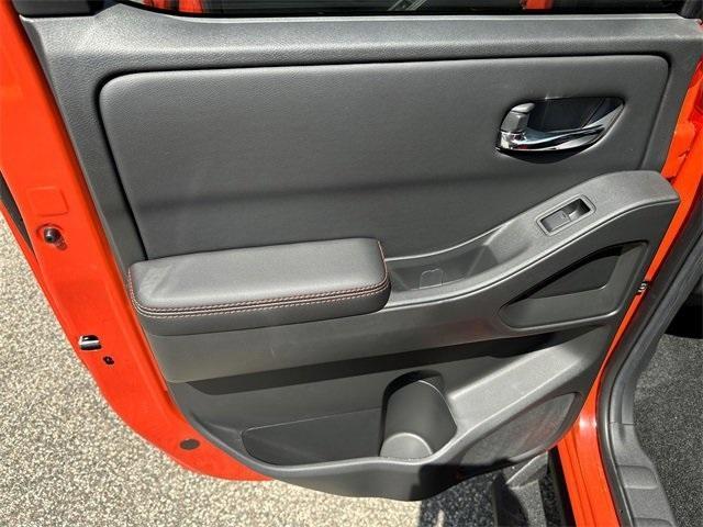Photo of 2025 Afterburn Orang Nissan Frontier