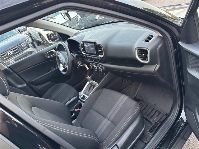 Photo of 2020 Black Noir Pearl Hyundai VENUE