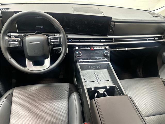 Photo of 2024 Shimmering Silver Pearl Hyundai SANTA FE