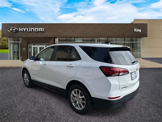 Photo of 2022 Summit White Chevrolet Equinox