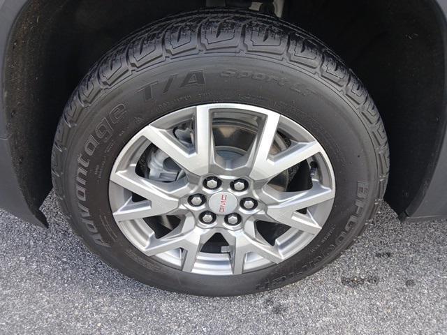 Photo of 2022 Summit White GMC Acadia