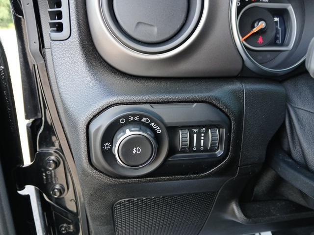 Photo of 2019 Black Clearcoat Jeep Wrangler