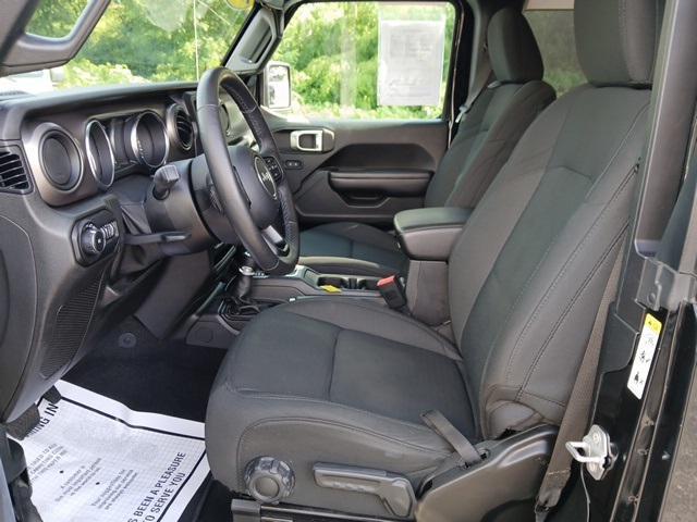 Photo of 2019 Black Clearcoat Jeep Wrangler