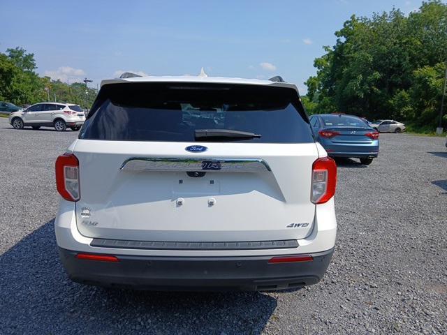 Photo of 2021 White Ford Explorer