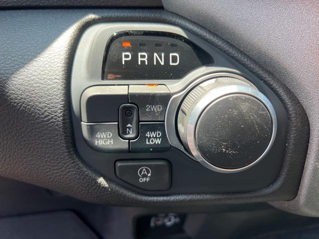 Photo of 2025 Granite Crystal Metallic Clearcoat RAM 1500
