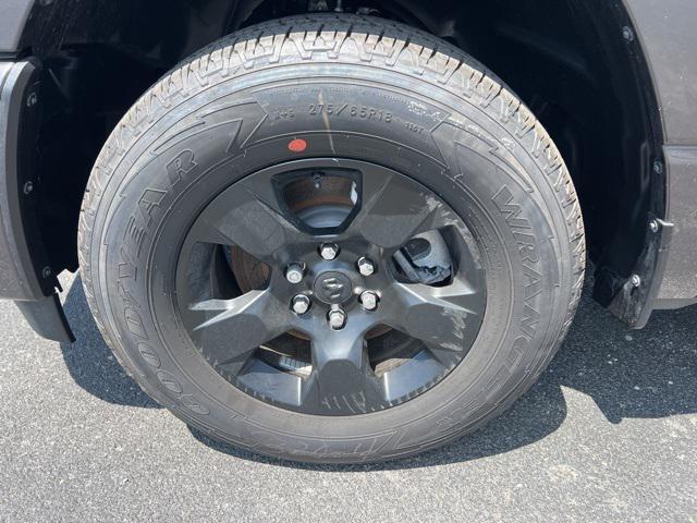 Photo of 2025 Granite Crystal Metallic Clearcoat RAM 1500