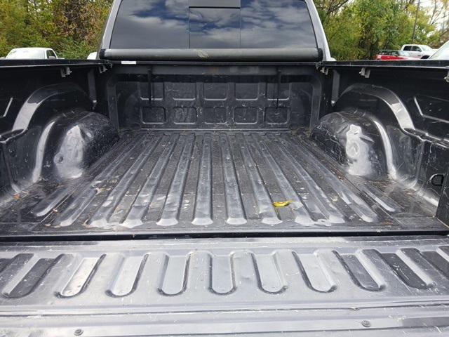 Photo of 2018 Brilliant Black Crystal Pearlcoat RAM 1500