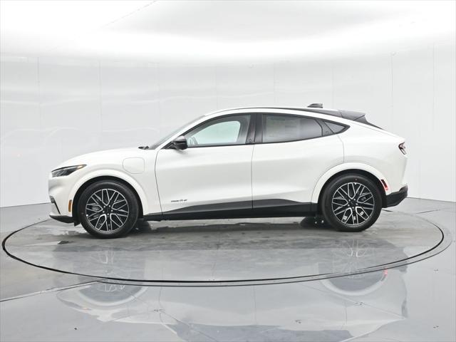 Photo of 2025 Star White Metallic Tri-Coat Ford Mustang Mach-E