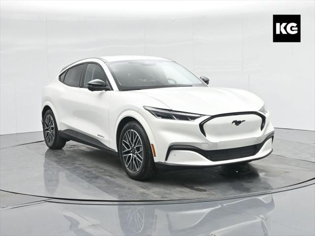 Photo of 2025 Star White Metallic Tri-Coat Ford Mustang Mach-E