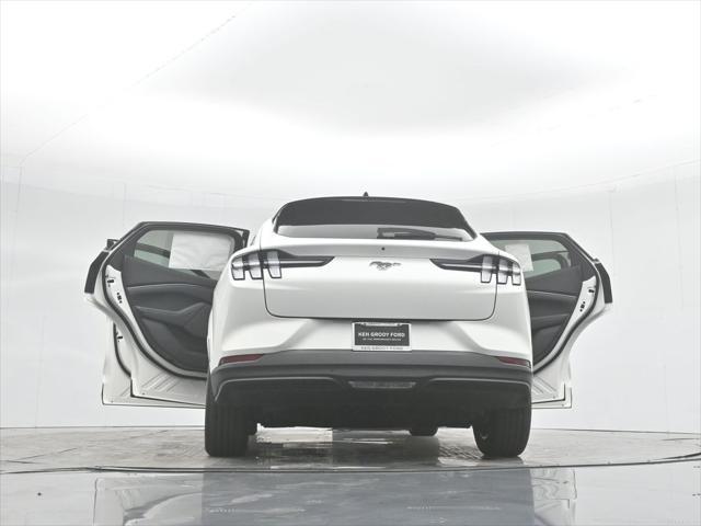 Photo of 2025 Star White Metallic Tri-Coat Ford Mustang Mach-E